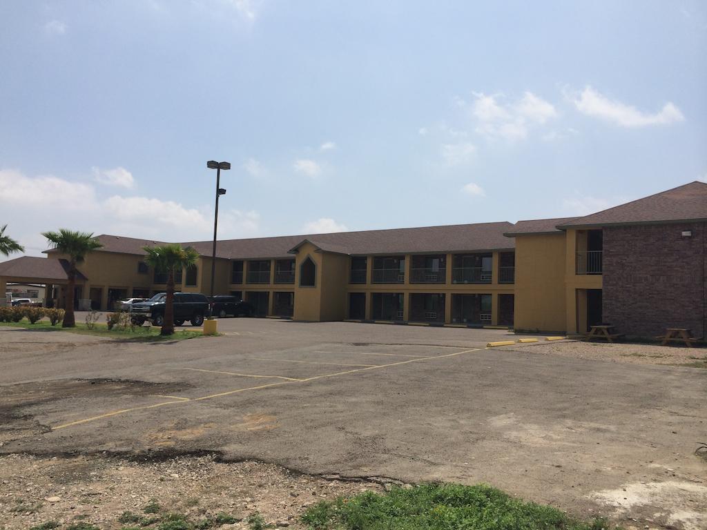 Country Hill Inn & Suite Eagle Pass Εξωτερικό φωτογραφία